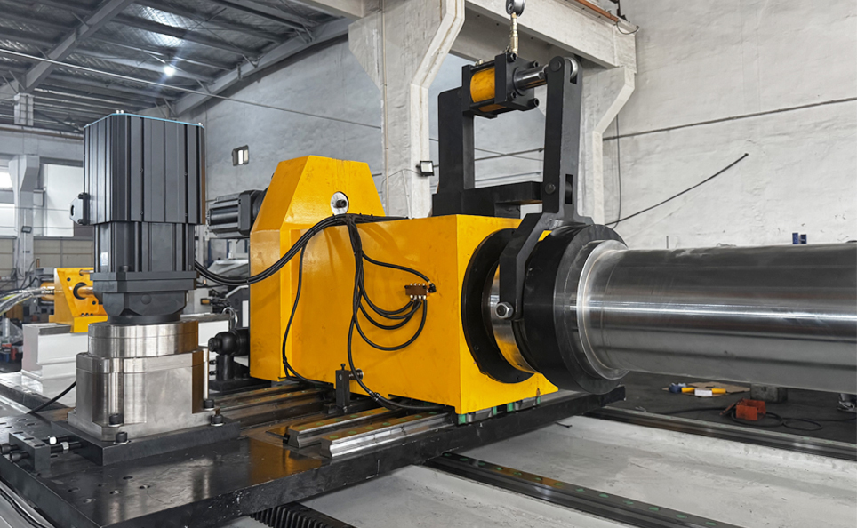 W pełni automatyczna giętarka do rur CNC serii L ze sterowaniem serwohydraulicznym