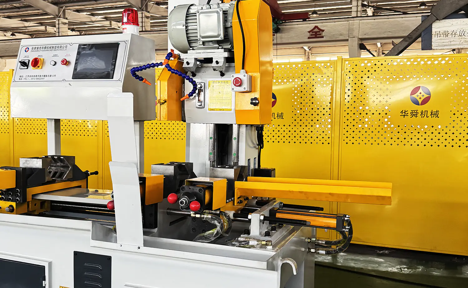 W pełni automatyczna maszyna do cięcia rur z serwomechanizmem serii CNC