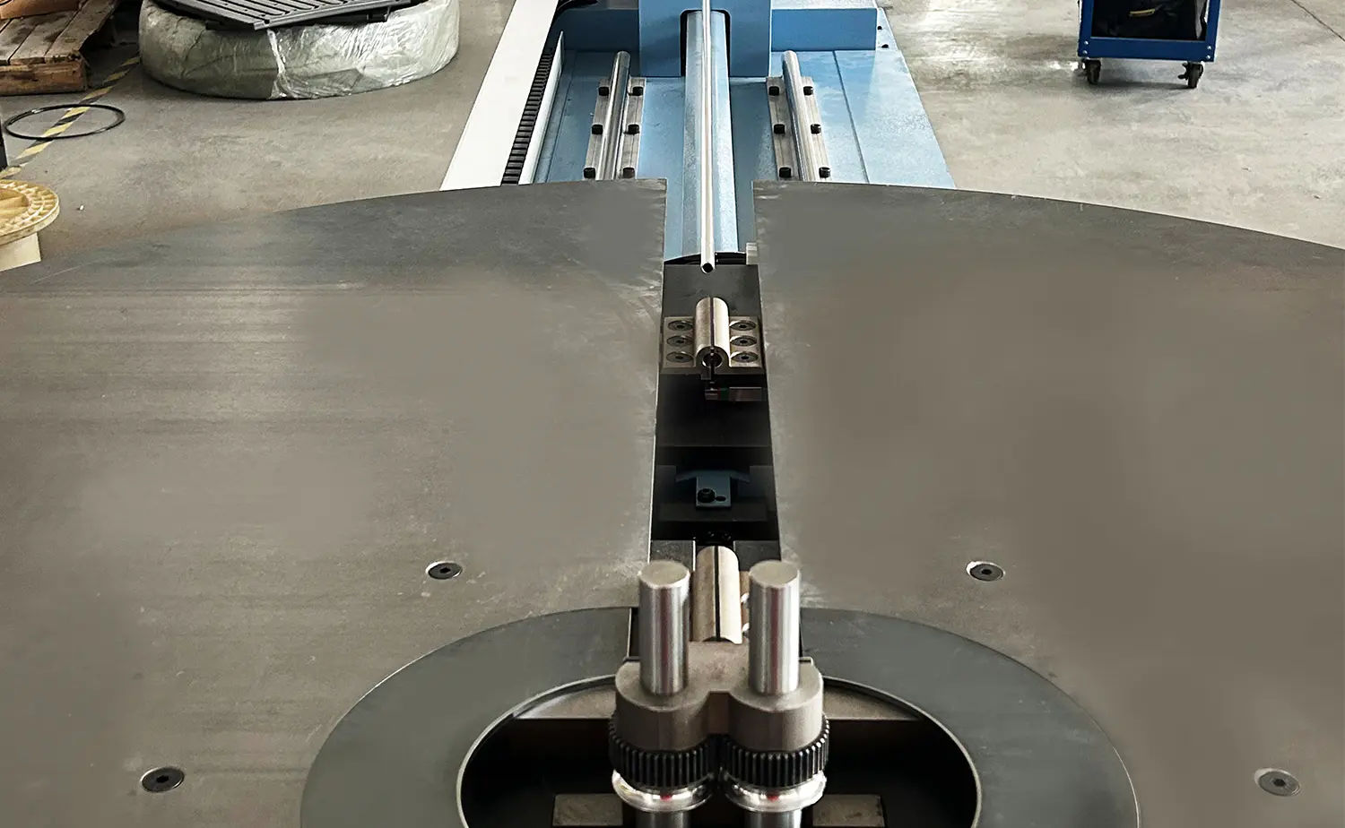 W pełni automatyczna giętarka serpentynowa serii SB-20CNC