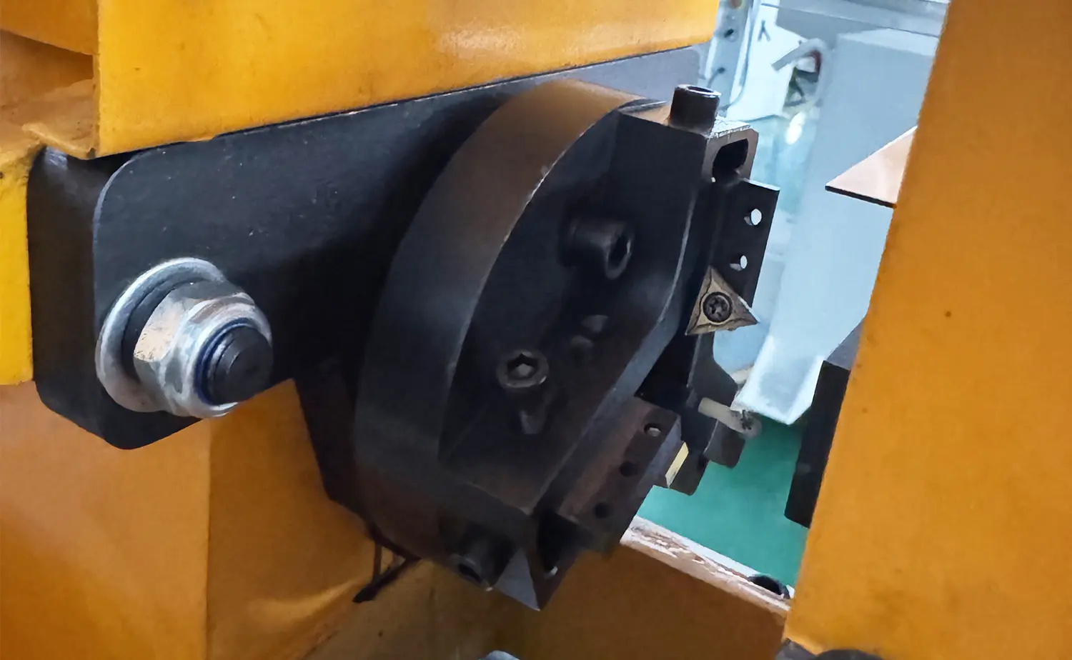 Hydrauliczna półautomatyczna maszyna do fazowania rur serii EF PV1