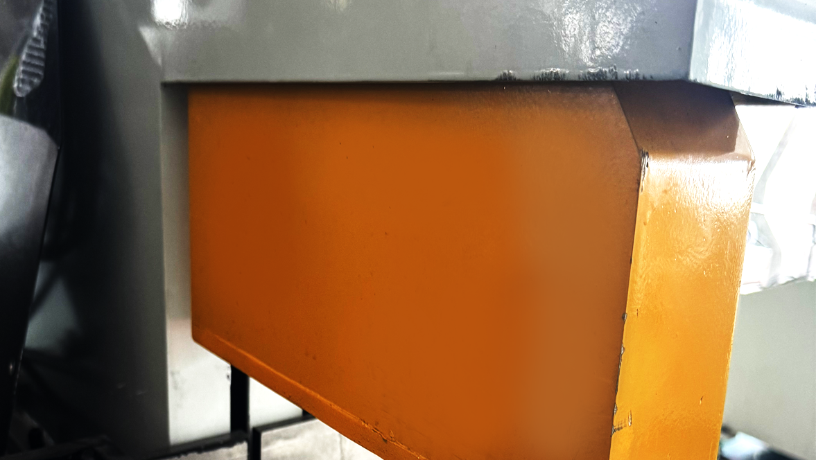 Pozioma półautomatyczna maszyna do cięcia aluminium ESH Pozioma półautomatyczna maszyna do cięcia aluminium ESH